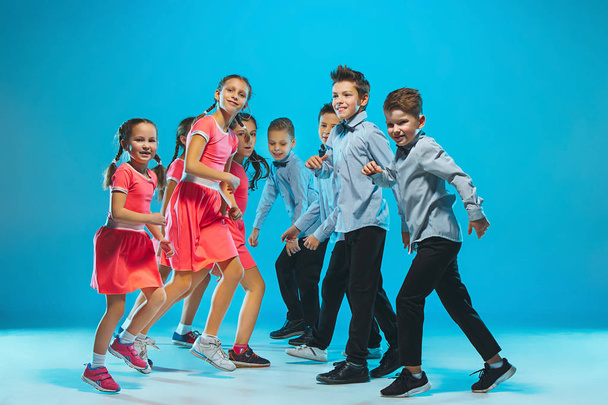 The kids dance school, ballet, hiphop, street, funky and modern dancers - Foto, afbeelding