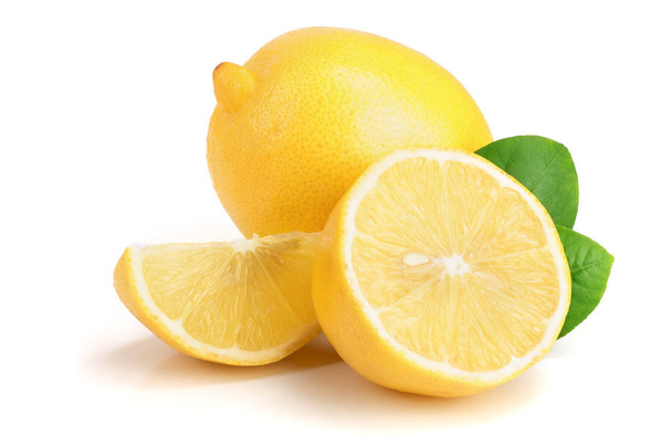 limón y rebanada con hoja aislada sobre fondo blanco
 - Foto, imagen