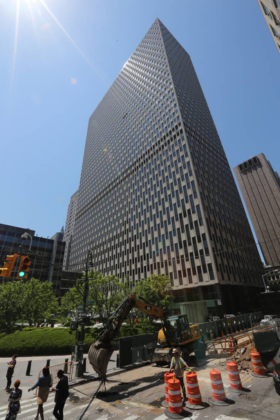 Huge office building. America, New York City - May 11, 2017 - Foto, imagen