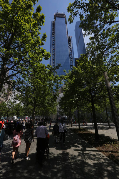 View from street on huge skyscraper. America, New York City - May 11, 2017 - Fotoğraf, Görsel