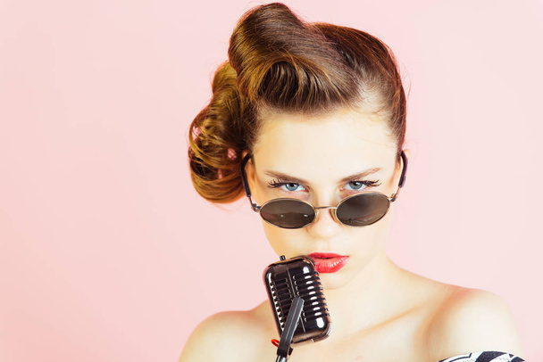 Music, look and retro style, pinup. - Foto, imagen