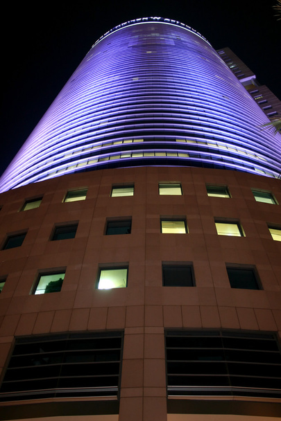 Business-centrum in nachtelijke te-aviv - Foto, afbeelding