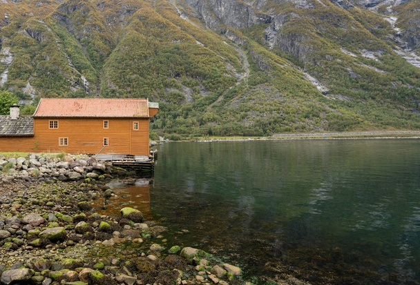 Wooden house in Eidfjord Norway - Zdjęcie, obraz