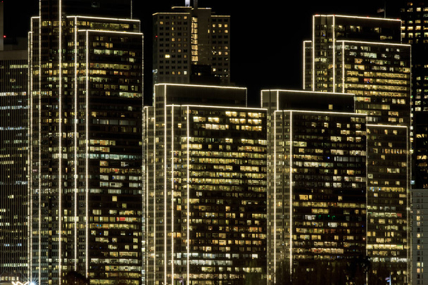 Центр Эмбаркадеро с яркими световыми эффектами. Сан-Франциско, Калифорния, США
. - Фото, изображение