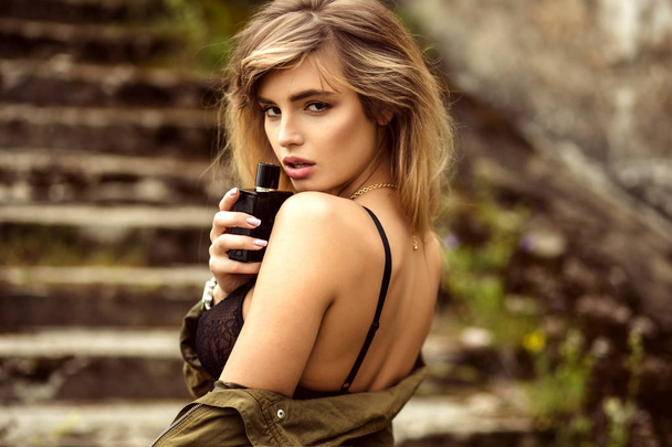 Fashion beauty portrait of blonde young woman in sexy style clothes - Foto, afbeelding