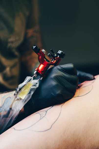 Making a tattoo - Foto, Imagem