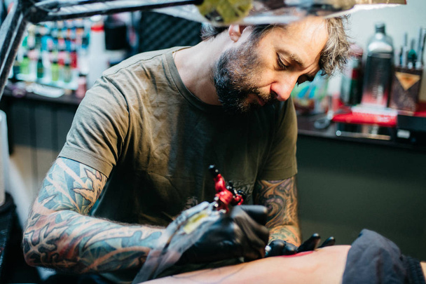 Making a tattoo - Fotografie, Obrázek