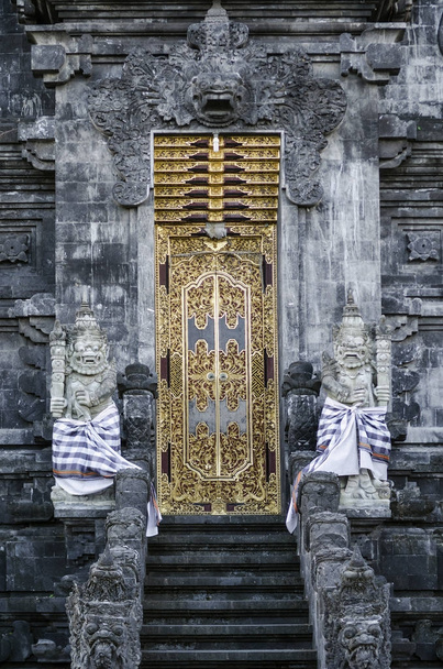 Pura Goa Lawah hindu temple exterior detail in bali indonesia - Zdjęcie, obraz