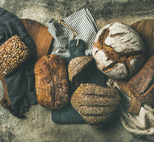 various bread loaves - Foto, Imagen
