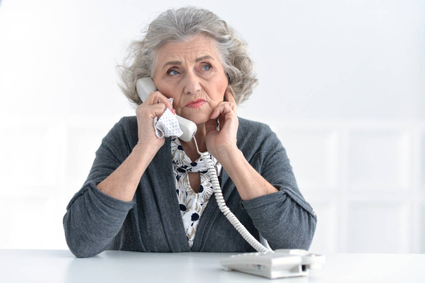 beautiful  Senior woman talking on phone  - Zdjęcie, obraz