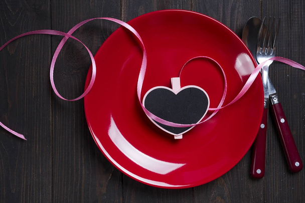 Valentinstag Herz auf einem Teller - Foto, Bild
