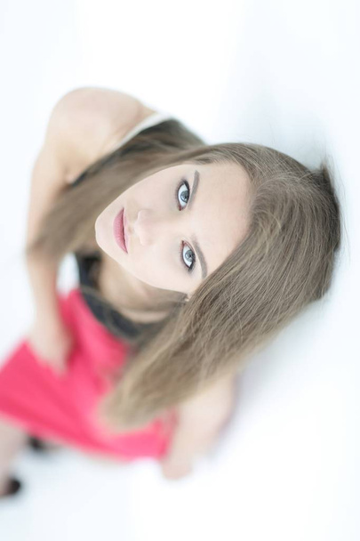 professional model girl in red dress - Foto, afbeelding