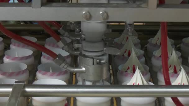 Ice cream production line. - Záběry, video