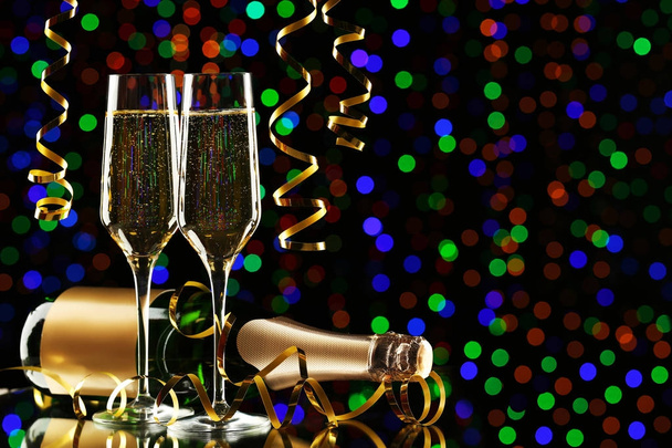 láhev šampaňského s brýlemi  - Fotografie, Obrázek