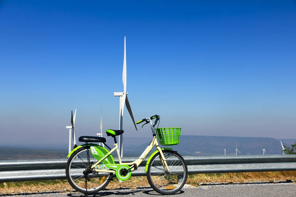 Close up del pedale della bicicletta verde esterna
 - Foto, immagini