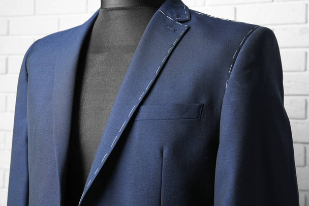Semi-ready suit on mannequin - 写真・画像
