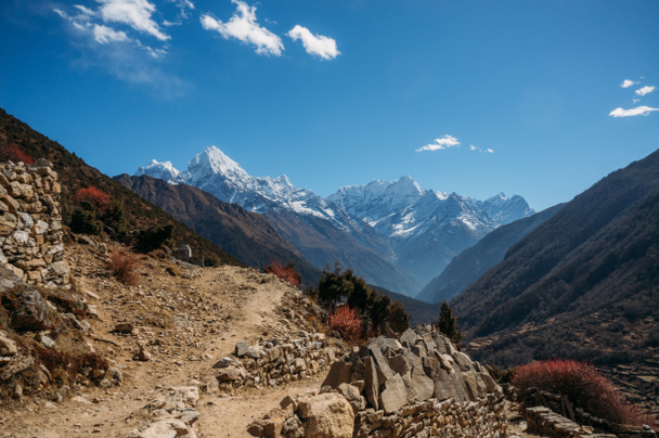 εκπληκτικό ορεινό τοπίο, το Νεπάλ, Sagarmatha, Νοέμβριος 2014 - Φωτογραφία, εικόνα