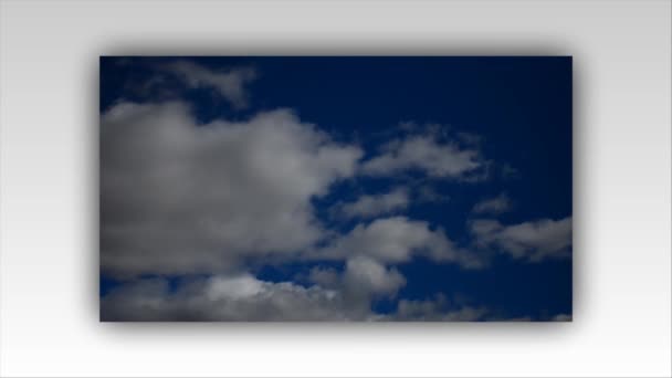 Cumulonimbus no céu azul com vento Time-Lapse
 - Filmagem, Vídeo