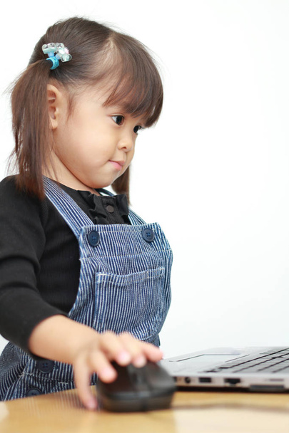 Japanese girl using notebook PC (3 years old) - Photo, Image