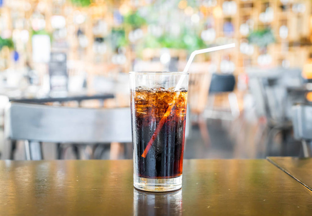un verre de cola
 - Photo, image