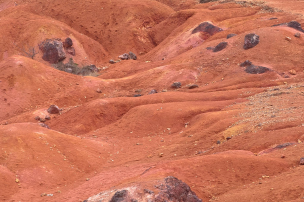 Άρη σαν τοπίο με κόκκινο deserty επιφάνεια - Φωτογραφία, εικόνα