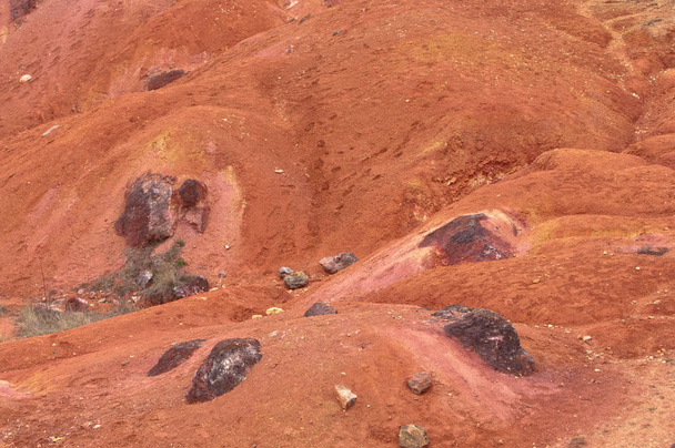 Bauxit bauxit syrové na povrchu - Fotografie, Obrázek