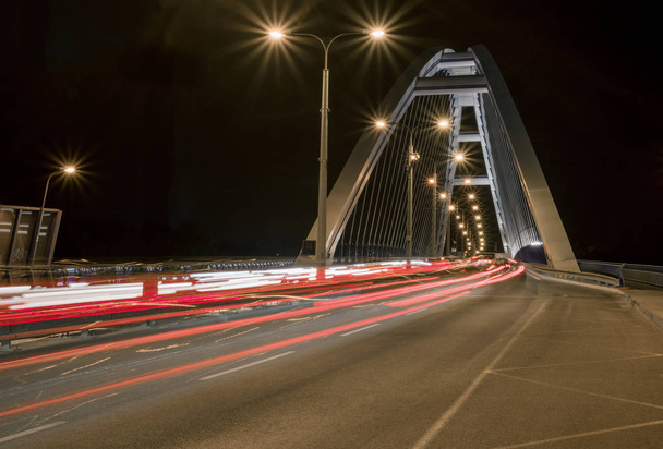 Most Apollo w nocy - Zdjęcie, obraz