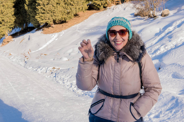 Женщина 50 лет, походы в горы зимой, Алматы, Ка
 - Фото, изображение