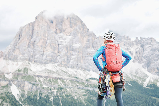 Climber near Tofana di Rozes - Фото, зображення