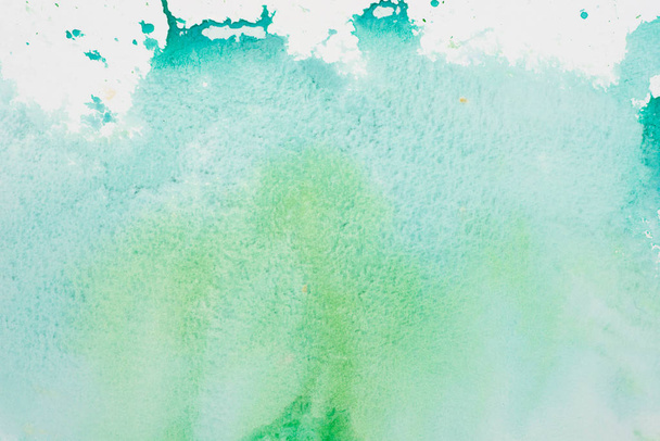 groene aquarel op Witboek achtergrondstructuur - Foto, afbeelding