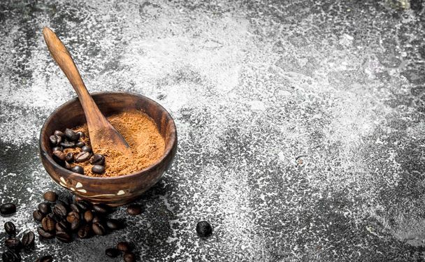 Ground coffee in a bowl. - Photo, Image