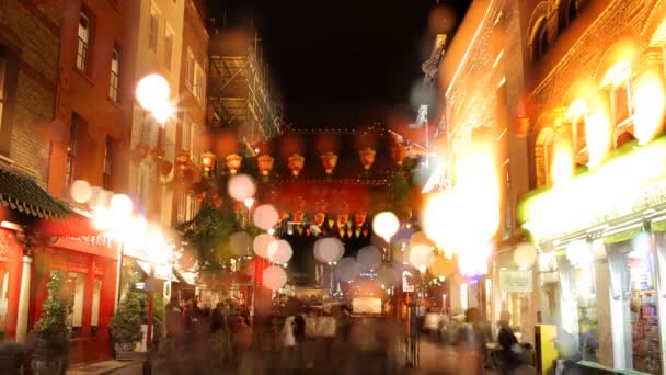 pobíhání v londýnské čtvrti soho, Čínská čtvrť v noci - Záběry, video