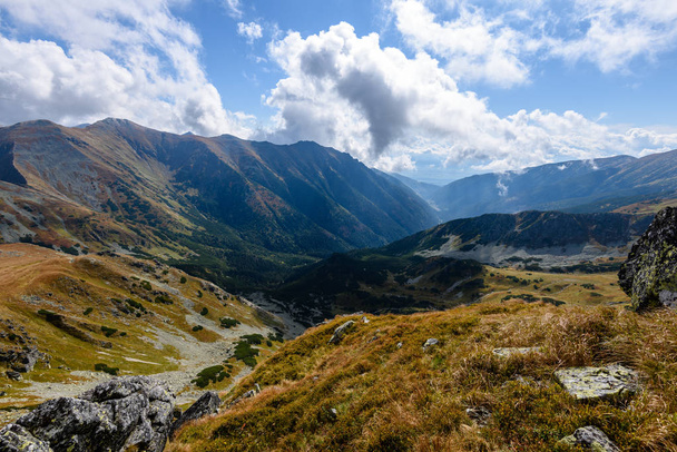 montagnes carpates slovaques en automne
.  - Photo, image