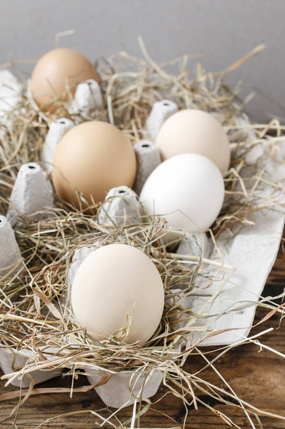 Eggs on hay - Valokuva, kuva