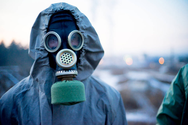 People in gas masks - Φωτογραφία, εικόνα