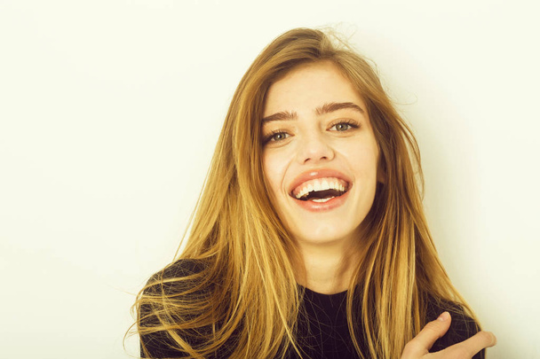 sexy pretty smiling girl with long blond hair in black - Foto, immagini