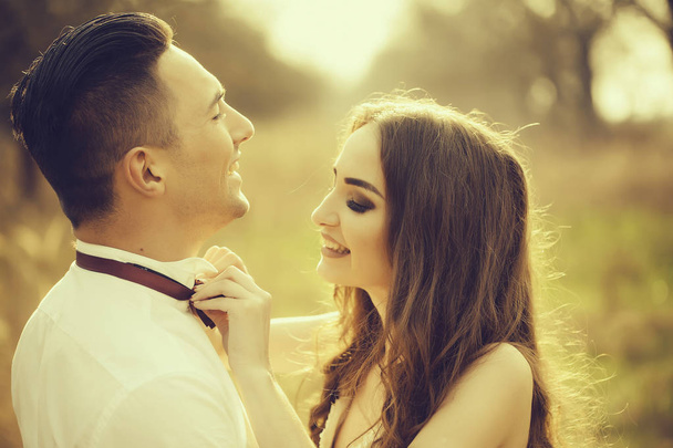 Genç evlilik çifti - Fotoğraf, Görsel