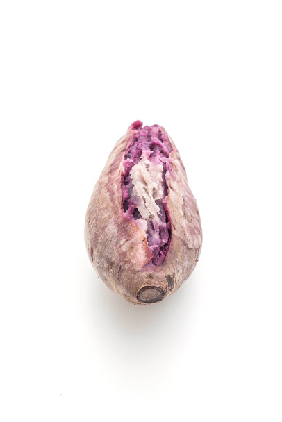 fioletowe słodkie ziemniaki  - Zdjęcie, obraz