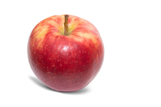 rode appel op witte achtergrond - Foto, afbeelding
