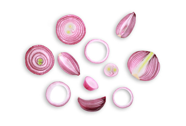 sliced red onion isolated on white background ,flat lay ,top vie - Zdjęcie, obraz