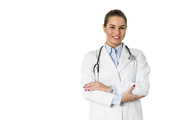 Jolie jeune femme médecin sur fond blanc
 - Photo, image