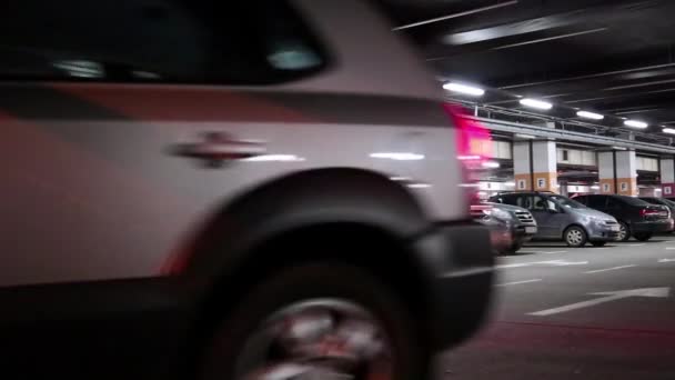 parking podziemny - Materiał filmowy, wideo