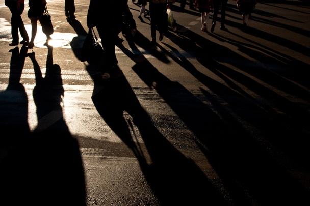 Sombras de rua ambulante
 - Foto, Imagem