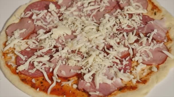 Chef Hand Making Italian Pizza - Záběry, video