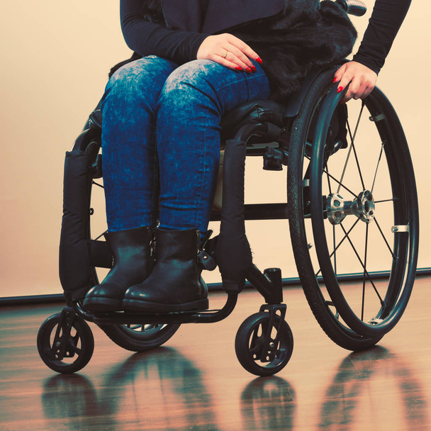  Invalid woman on wheelchair. - Valokuva, kuva