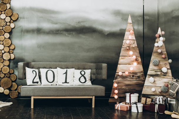 新年の装飾と 2018 のサイン。クリスマスと新年のコンセプト - 写真・画像
