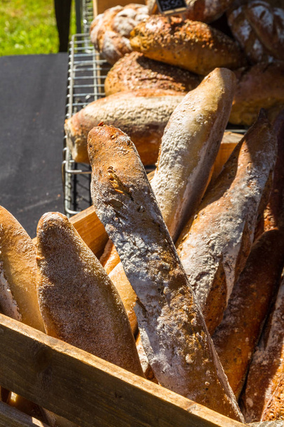 Bochenków chleba, francuski styl. - Zdjęcie, obraz