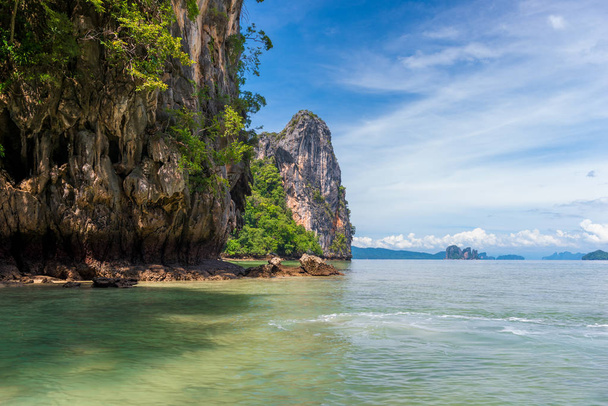 nádherné scenérie ostrova v Thajsku, krásné vysoké ro - Fotografie, Obrázek