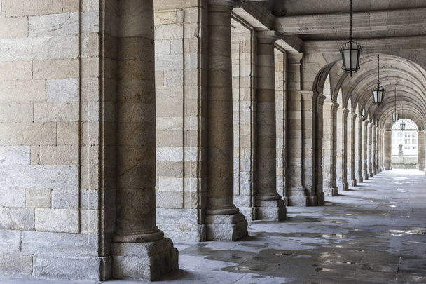 Arches in Palace, Palacio de Raxoi, Obradoiro square.Santiago de Compostela, Galicia, Spain. - Foto, Bild