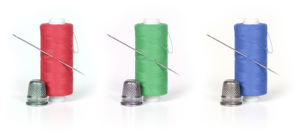draad, vingerhoed en needle - Foto, afbeelding